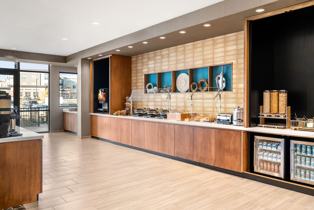 SpringHill Suites by Marriott Menomonee Falls 1/22
