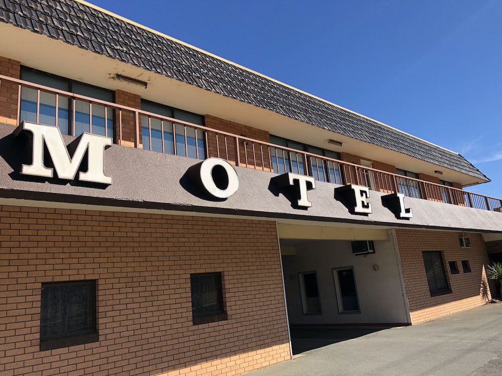 Canberra Lyneham Motor Inn 2/48
