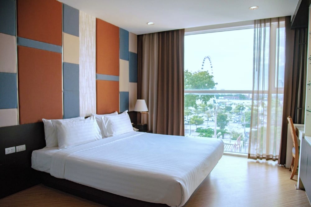 جناح جونيور بسرير كينج بإطلالة على النهر، The Sunreno Hotel Bangkok 4/10