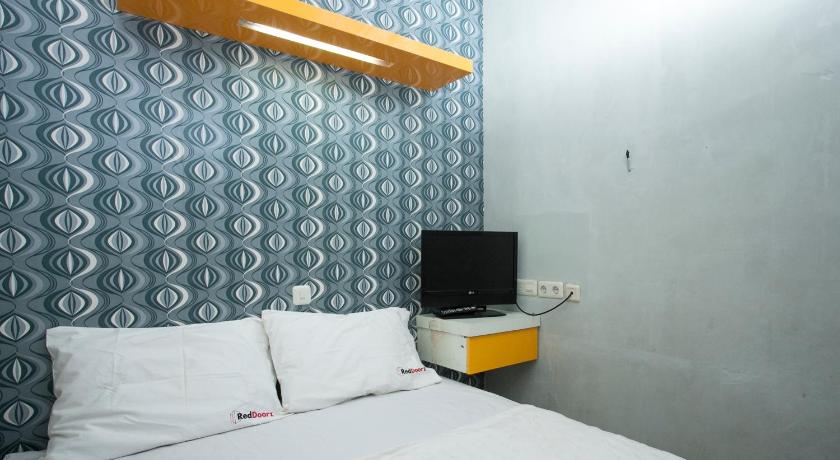 RedDoorz @ Siwalankerto Surabaya 37/49