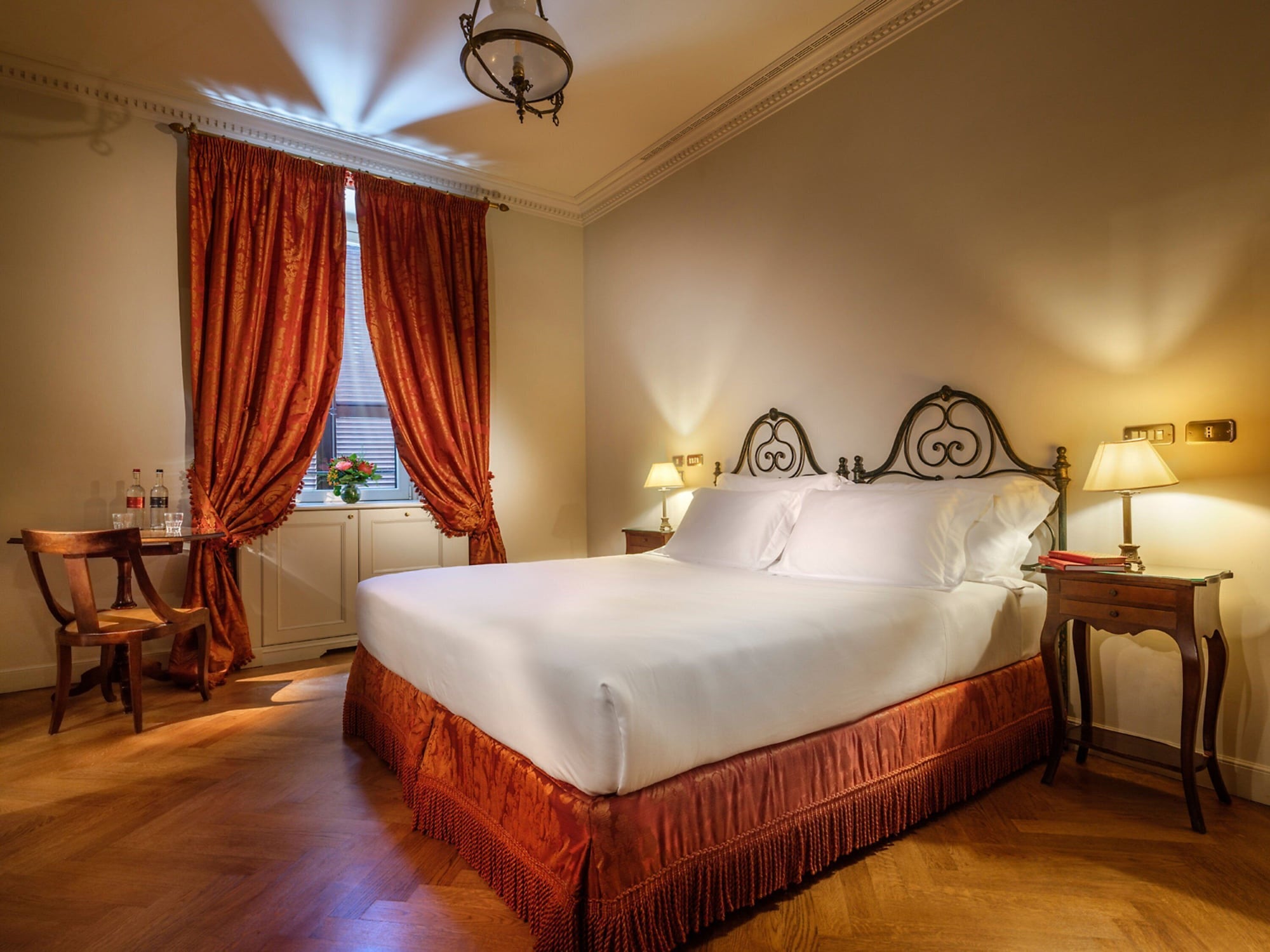 SUPERIOR, DOUBLE BED