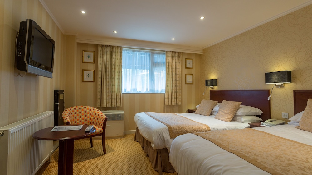 Langstone Cliff Hotel 28/80