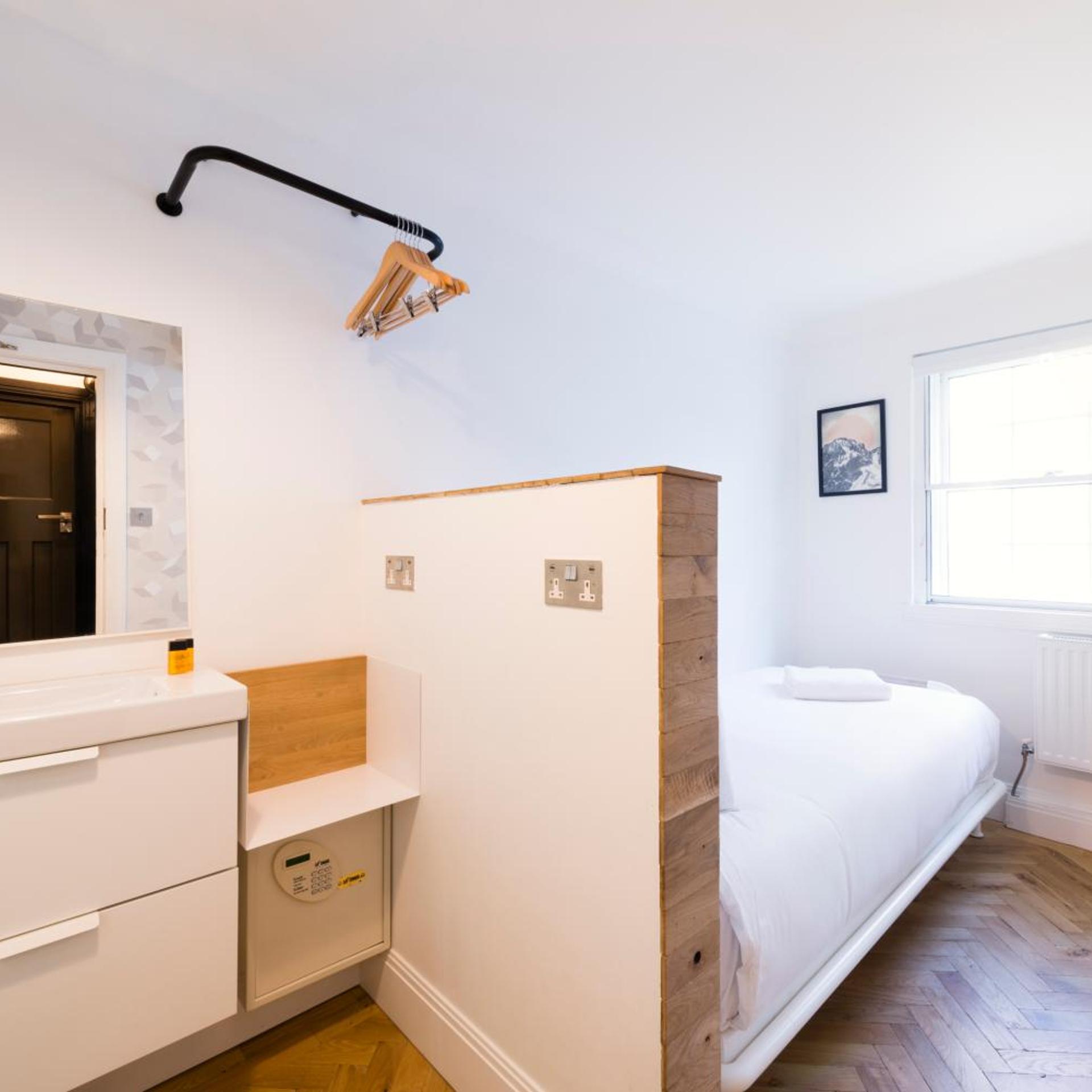 Room, Single, Small