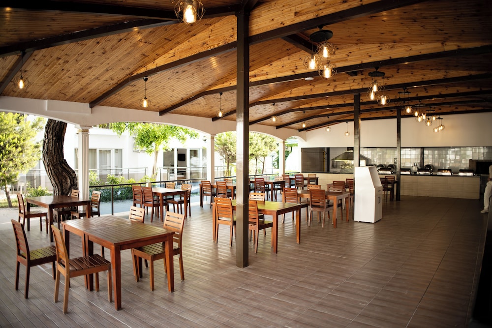 MAYA GOLF HOTEL 34/50