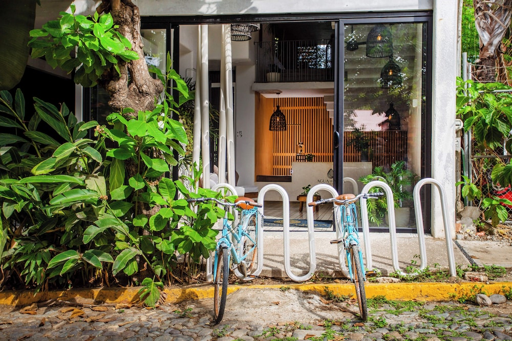 Agua de Luna Boutique Hotel 54/64