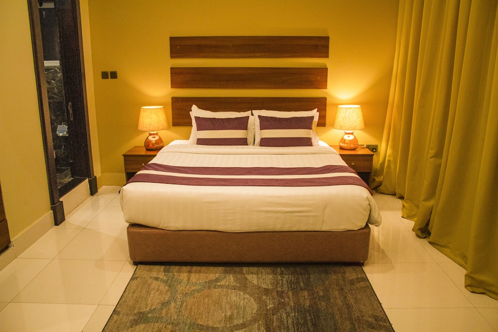 Blaire Executive Suites 19/58