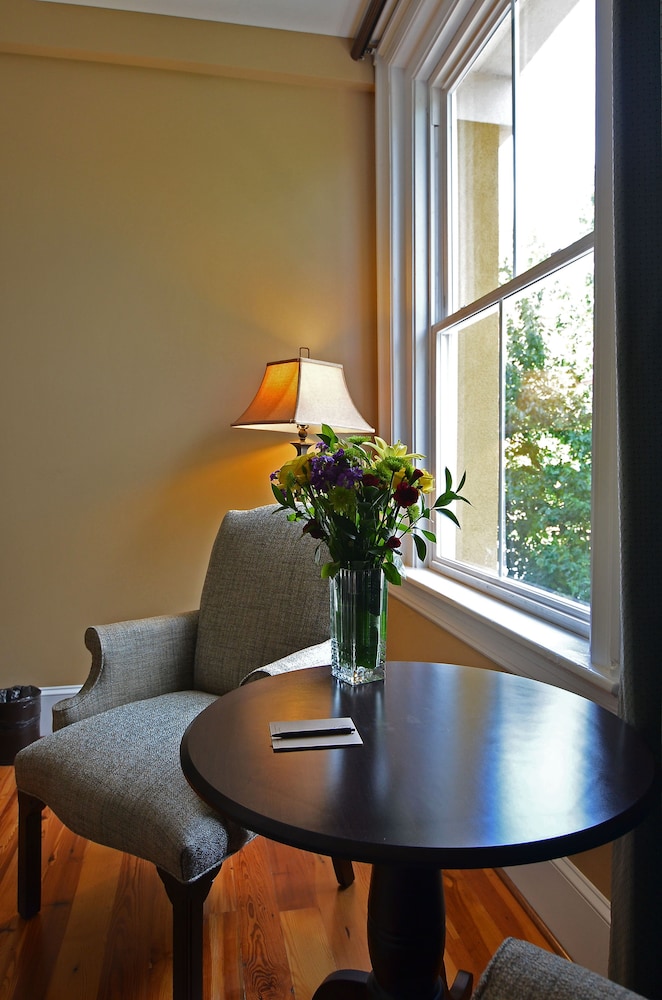 The Bleckley Inn 33/50