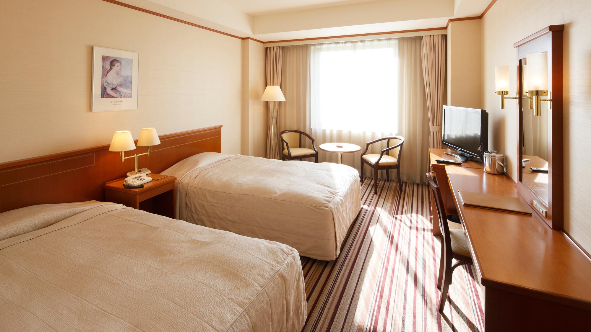 Room, Twin Beds, Riverside, River View
