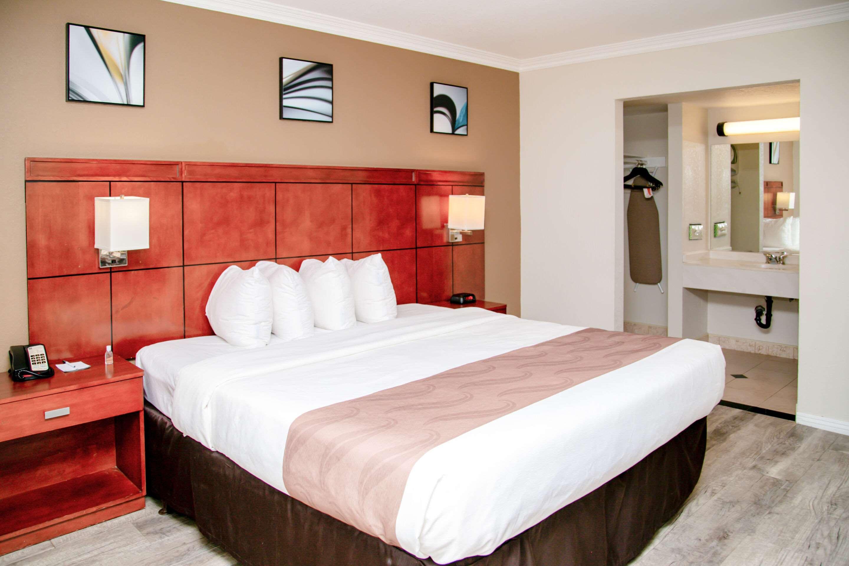 Quality Inn & Suites Thousand Oaks 7/38