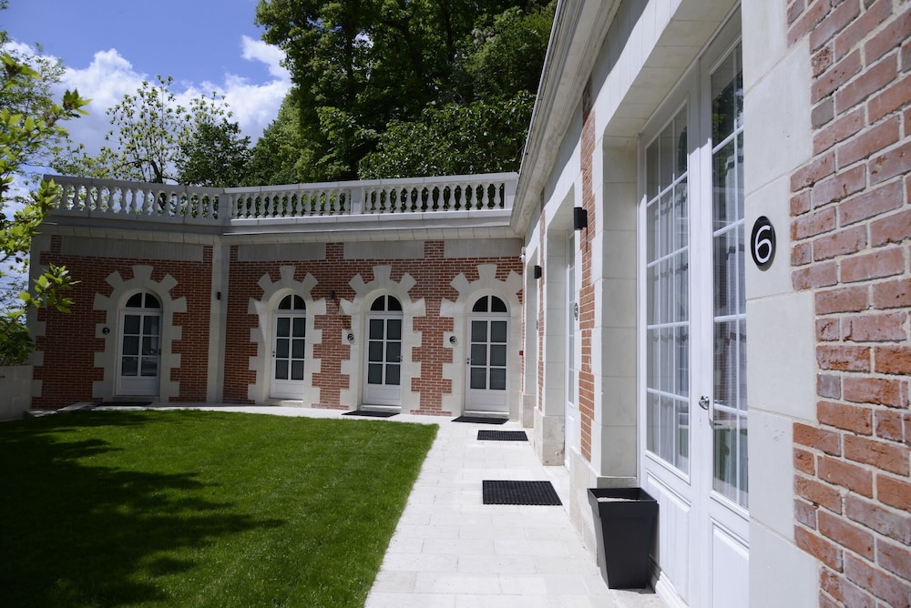 Art Hotel Rochecorbon 6/74