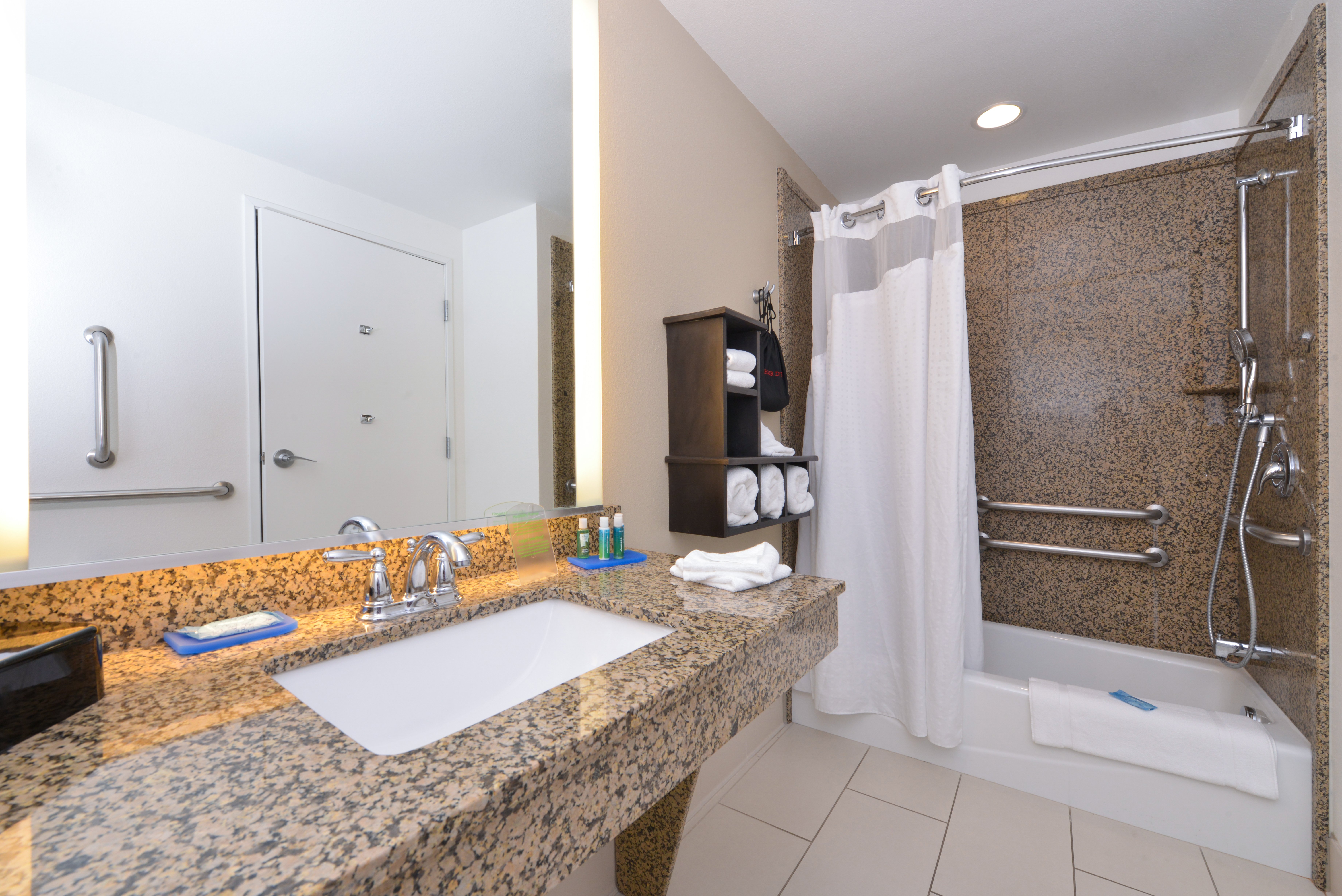 Holiday Inn Express Suites Pocatello 96/97