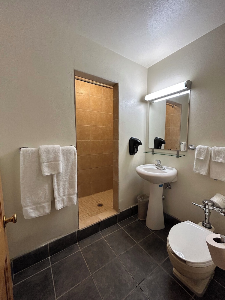 Valued Stay Mayflower 18/18