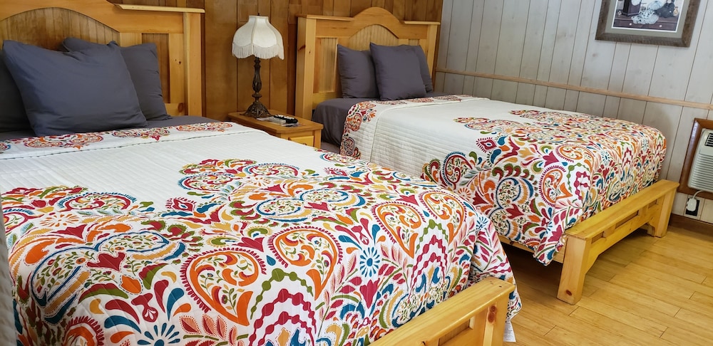 Marshall's Creek Rest Motel 34/71