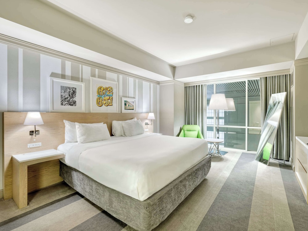 SUPERIOR, KING BED