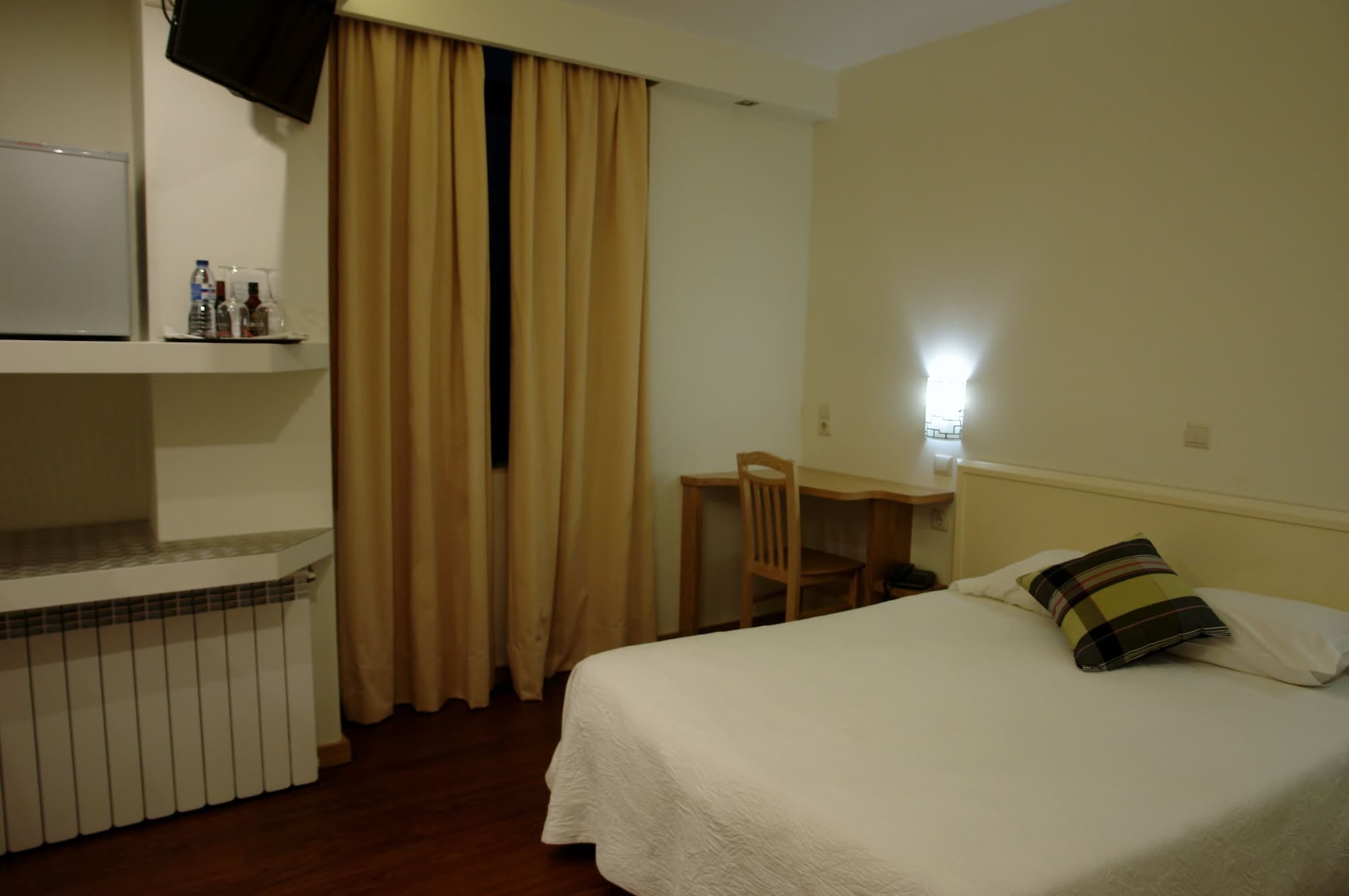 غرفة سوبيريور بسرير مزدوج أو سريرين منفصلين، Universal Hotel 3/10