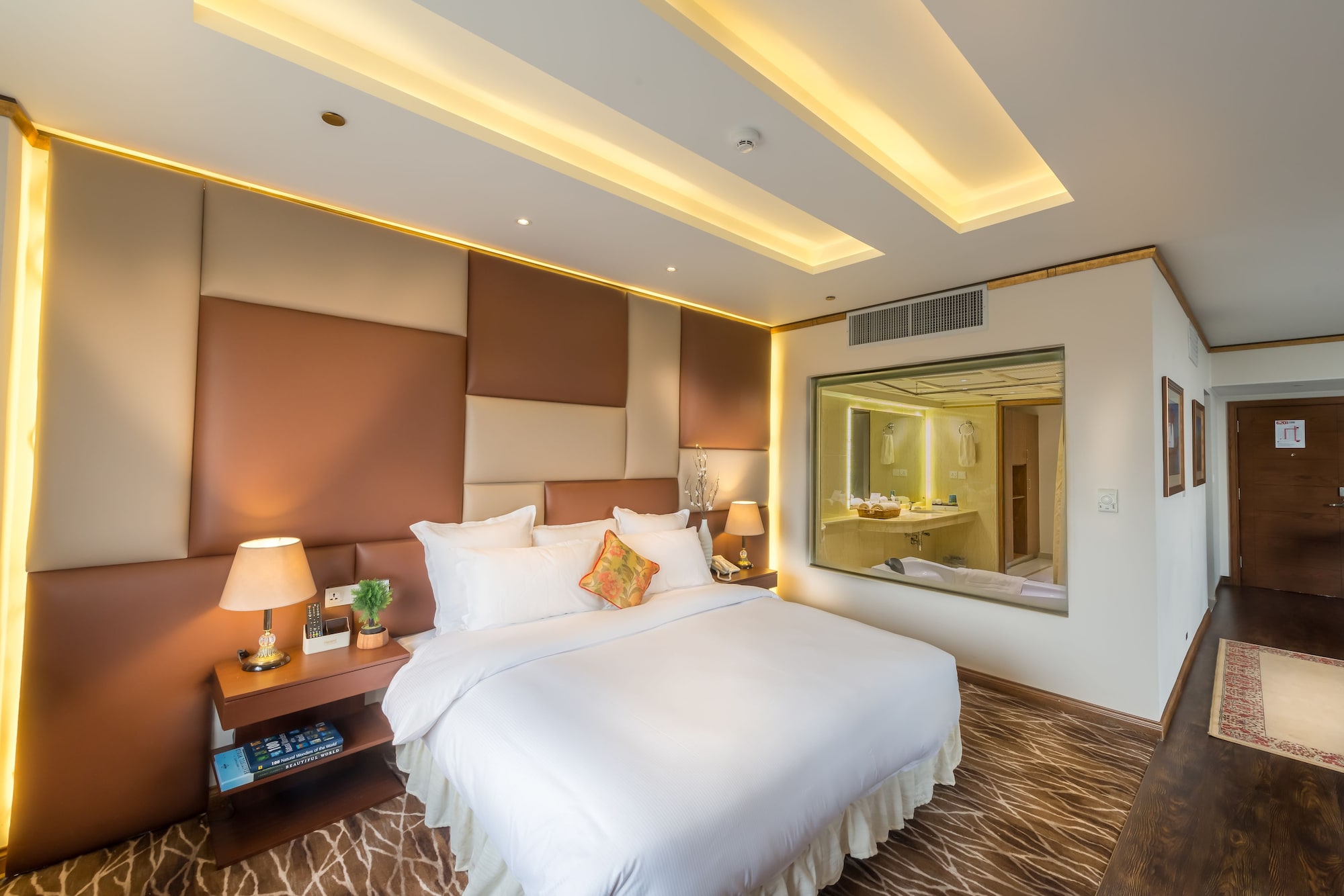 EXECUTIVE, DOUBLE BED