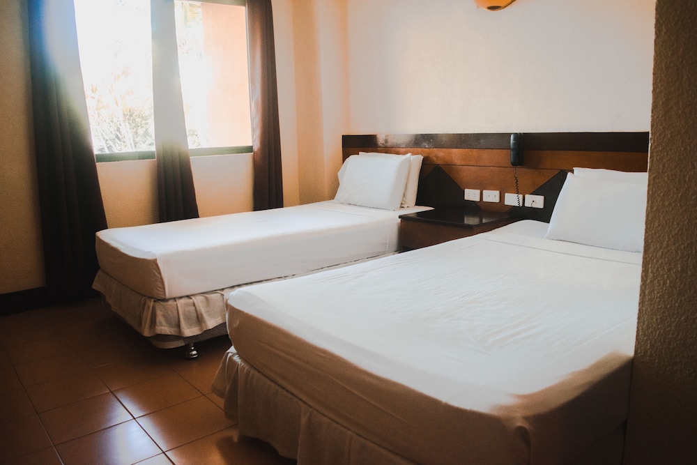 Country Village Hotel 15/37