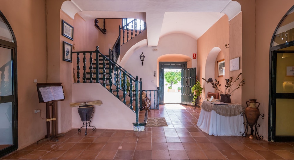 Hacienda El Santiscal - Adults Only 40/44