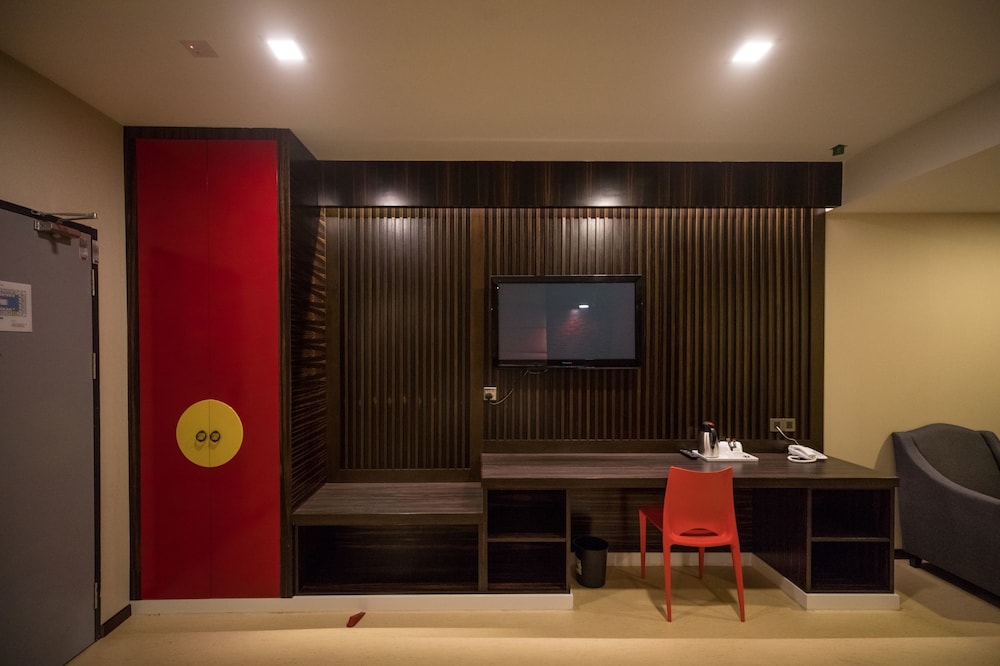 3-Plus Hotel 36/44