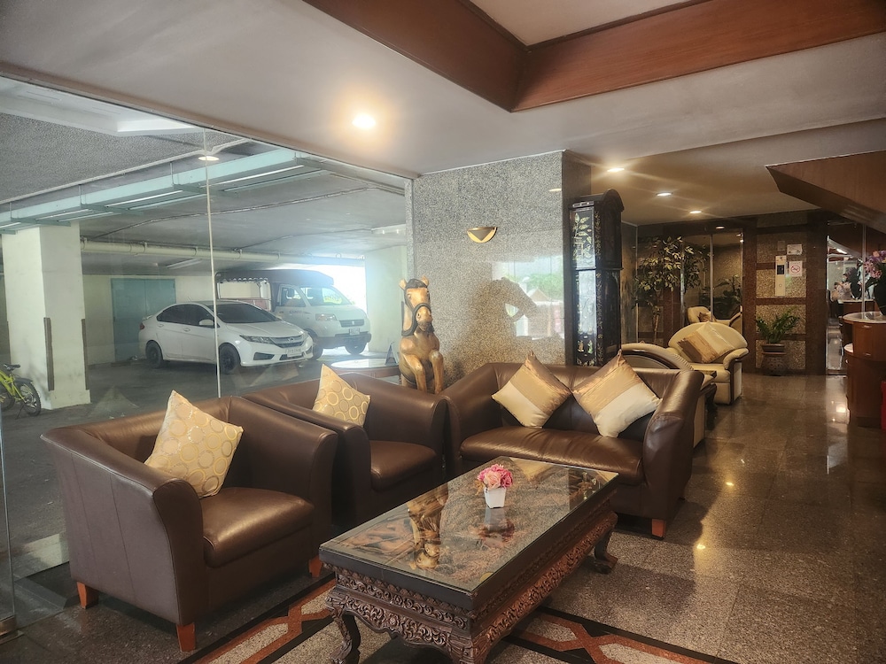 Interchange Tower Serviced Apartment 33/49