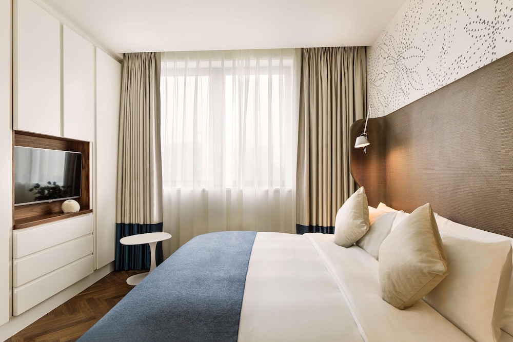 Sheraton Intourist Hotel Baku 9/57