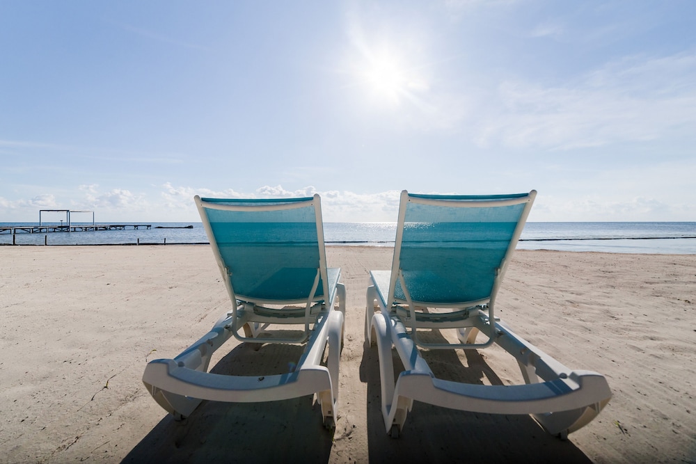 Sapphire Beach Resort 65/77