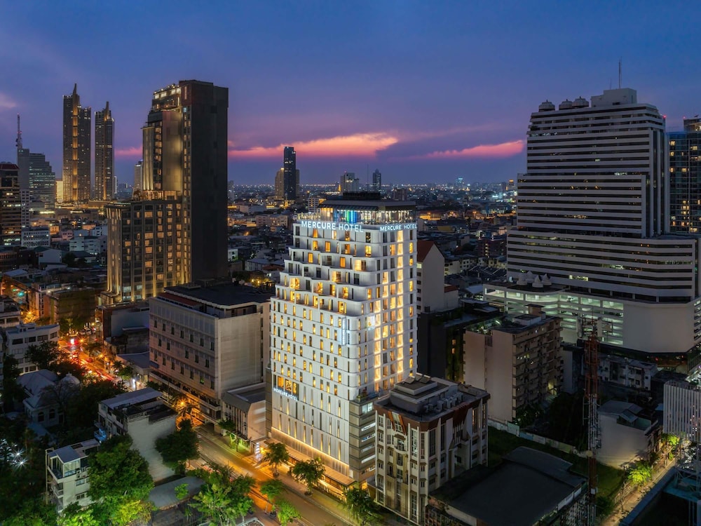 Mercure Bangkok Surawong 5/64
