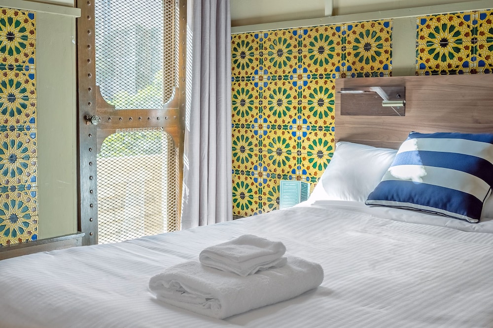 Criterion Hotel Sydney 26/64