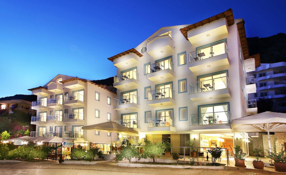 Saylam Suites 1/66