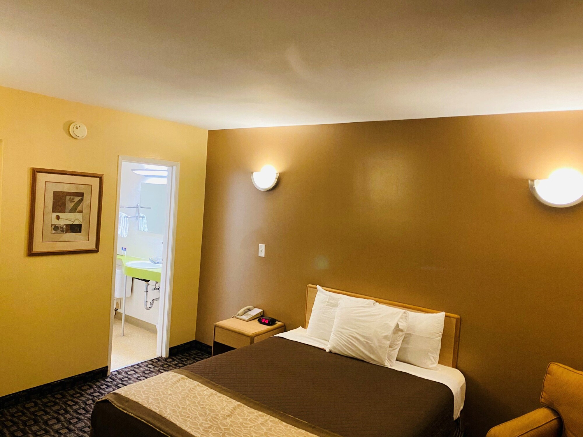 Room, Queen Bed