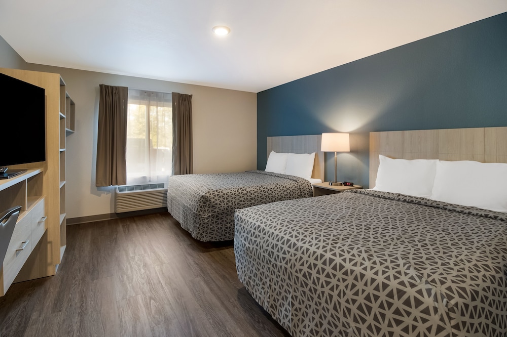 SUITE, 2 QUEEN BEDS, ACCESSIBLE