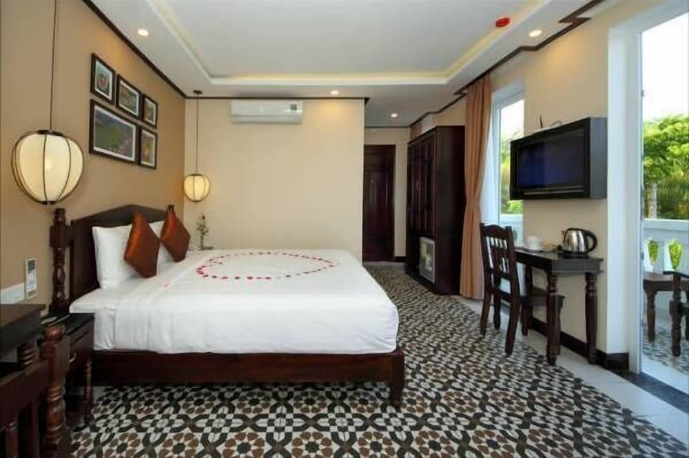 DELUXE, BALCONY