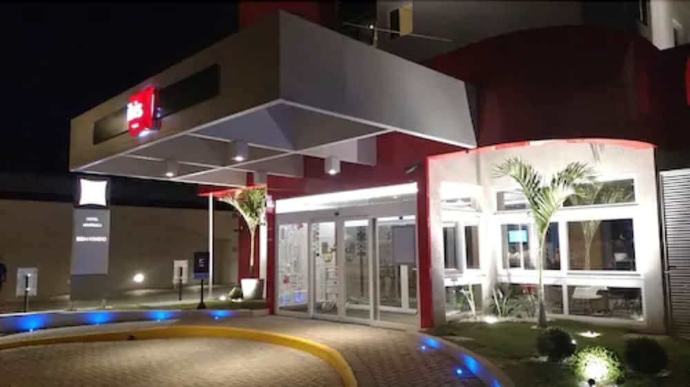 Ibis Arapiraca 8/35