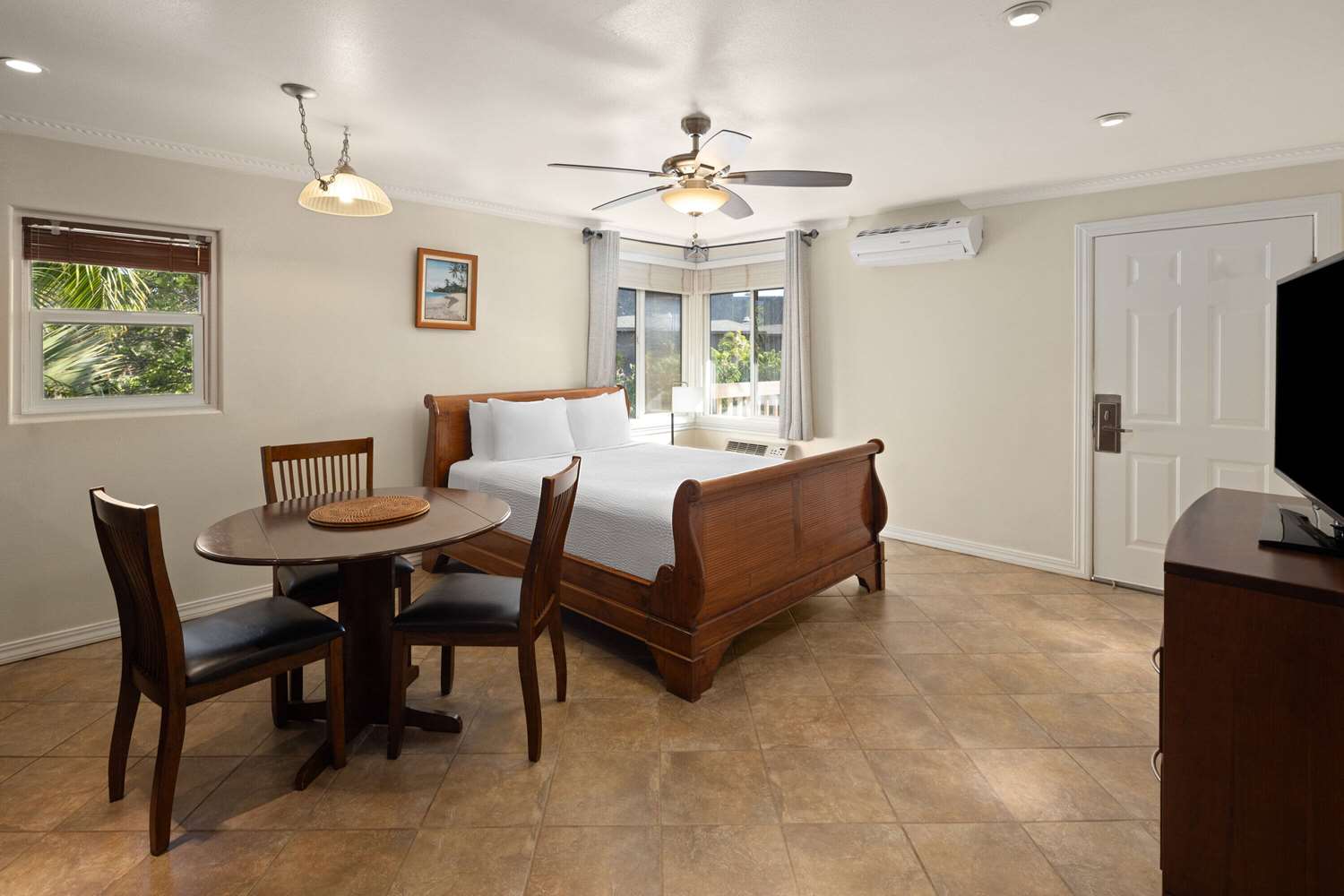 Days Inn by Wyndham Maui Oceanfront 38/54