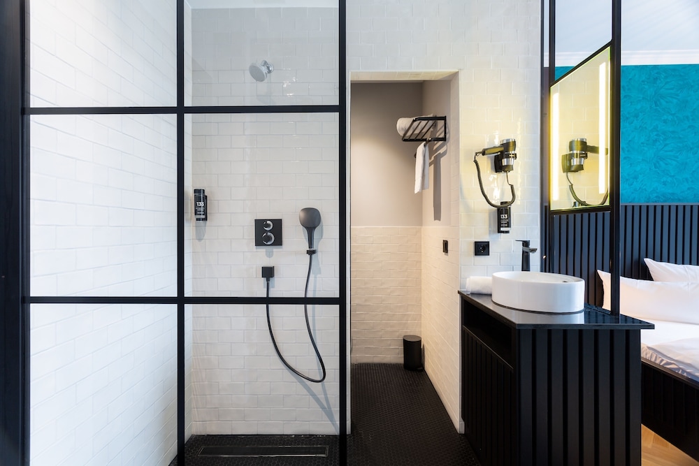 133 Boutique Hotel 35/39