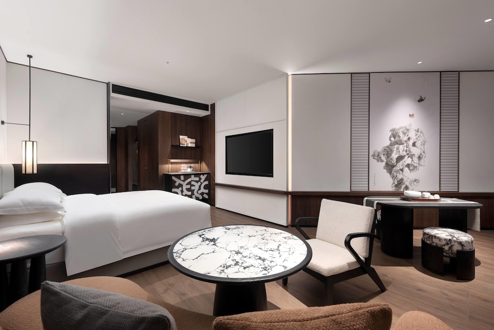 Days Hotel by Wyndham Leiyang North 27/31