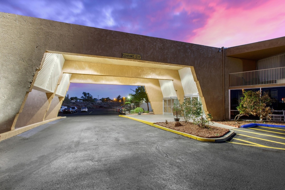 Scenic View Inn - Lake Powell - Page AZ 6/34
