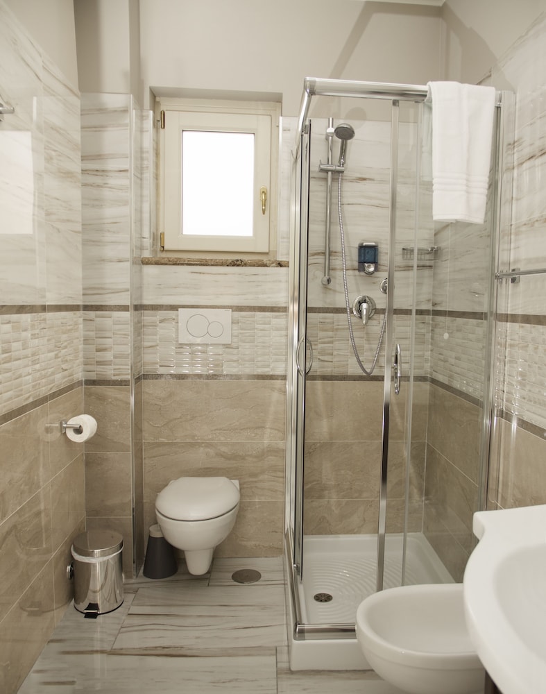 Rome Airport Inn 42/44