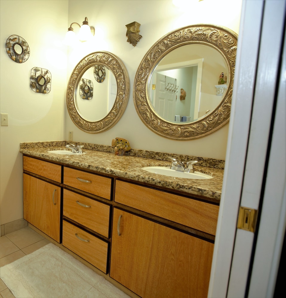 Island Goode's - Luxury Adults Only Accommodation 4/50