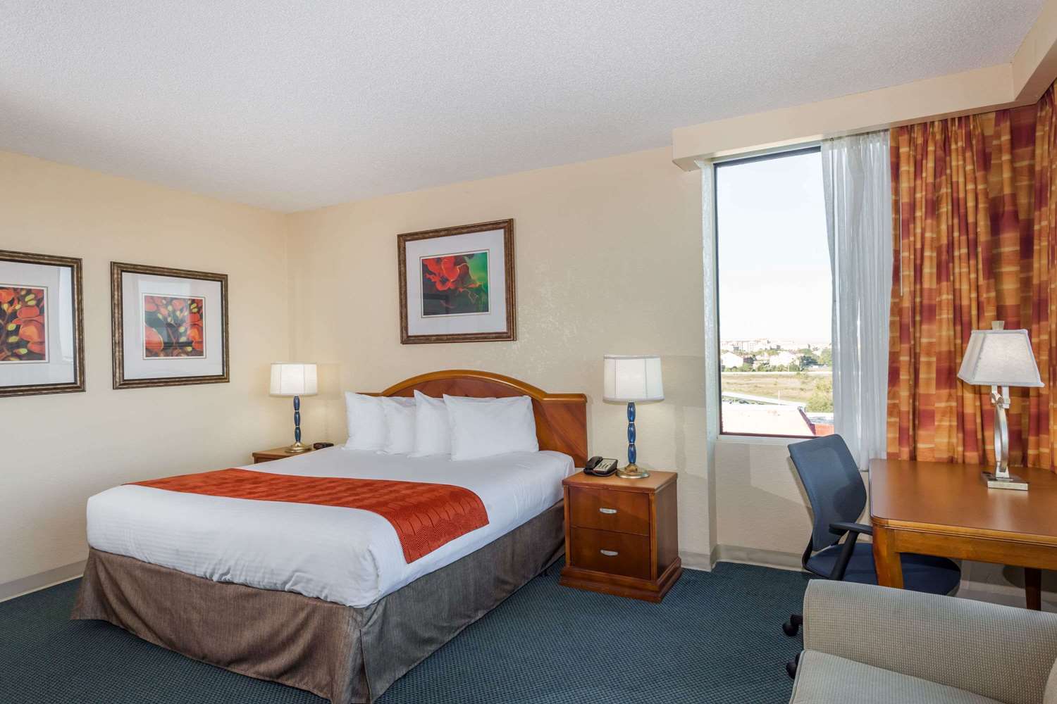 Ramada by Wyndham Kissimmee Gateway 11/34