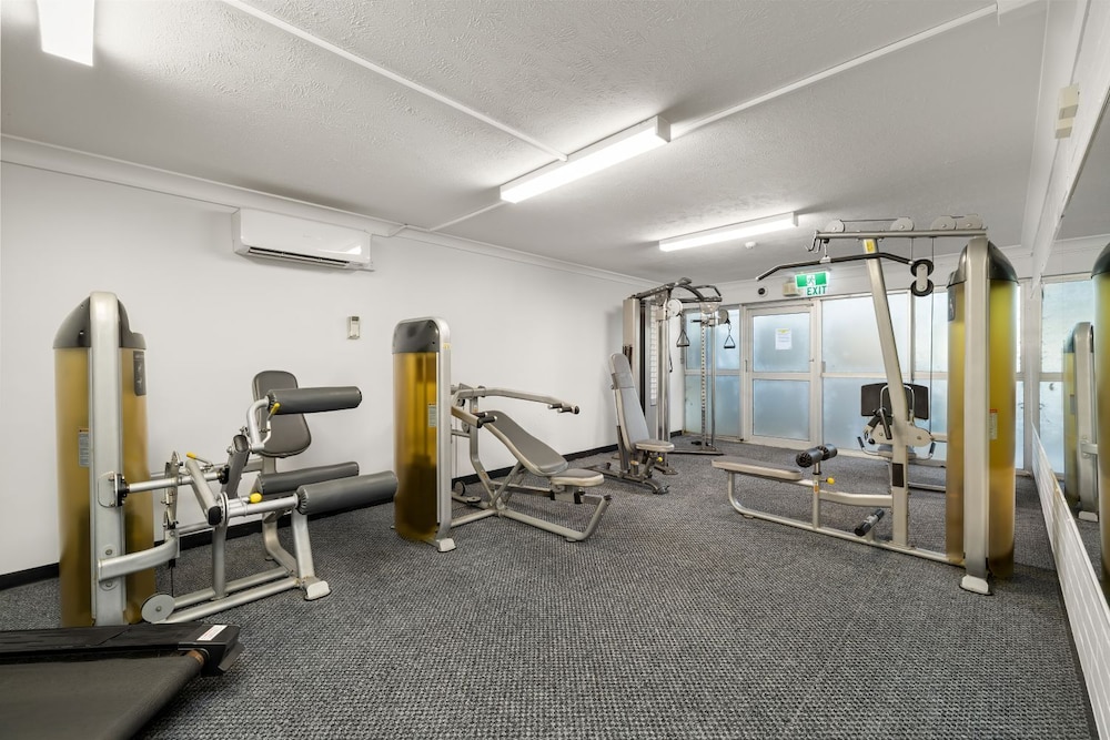 Burleigh Beach Tower 24/49