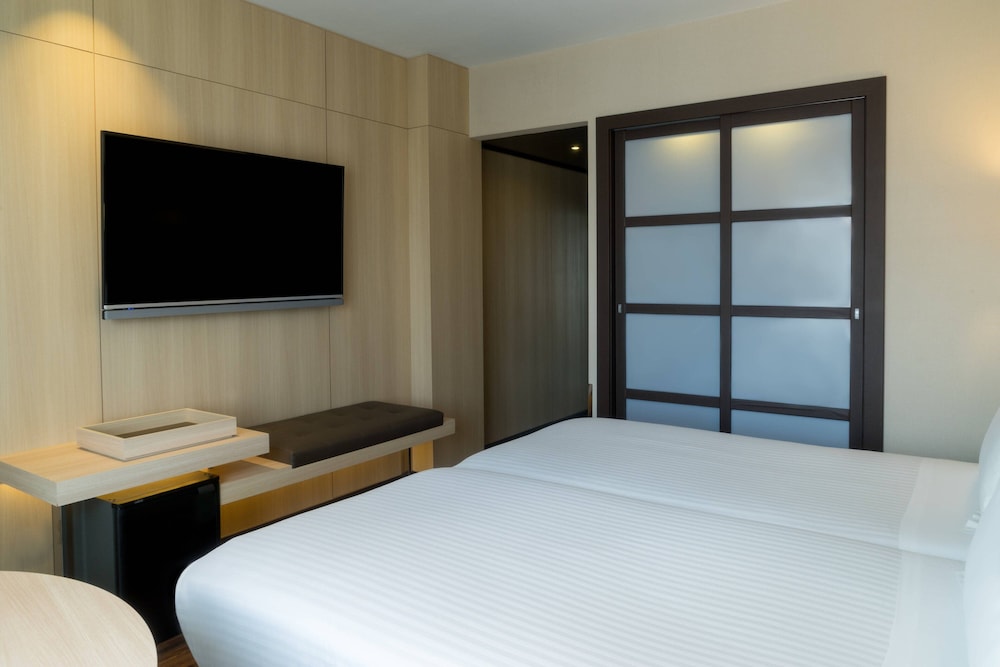 Ac Hotel Ciutat de Palma 8/22