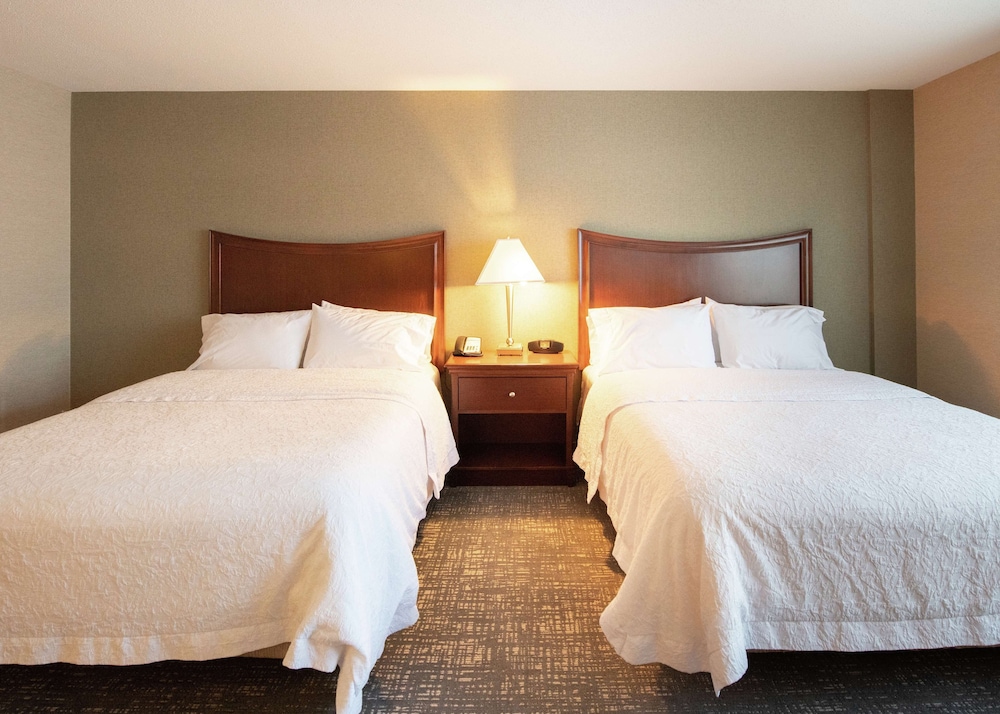 Hampton Inn Presque Isle Maine 13/50