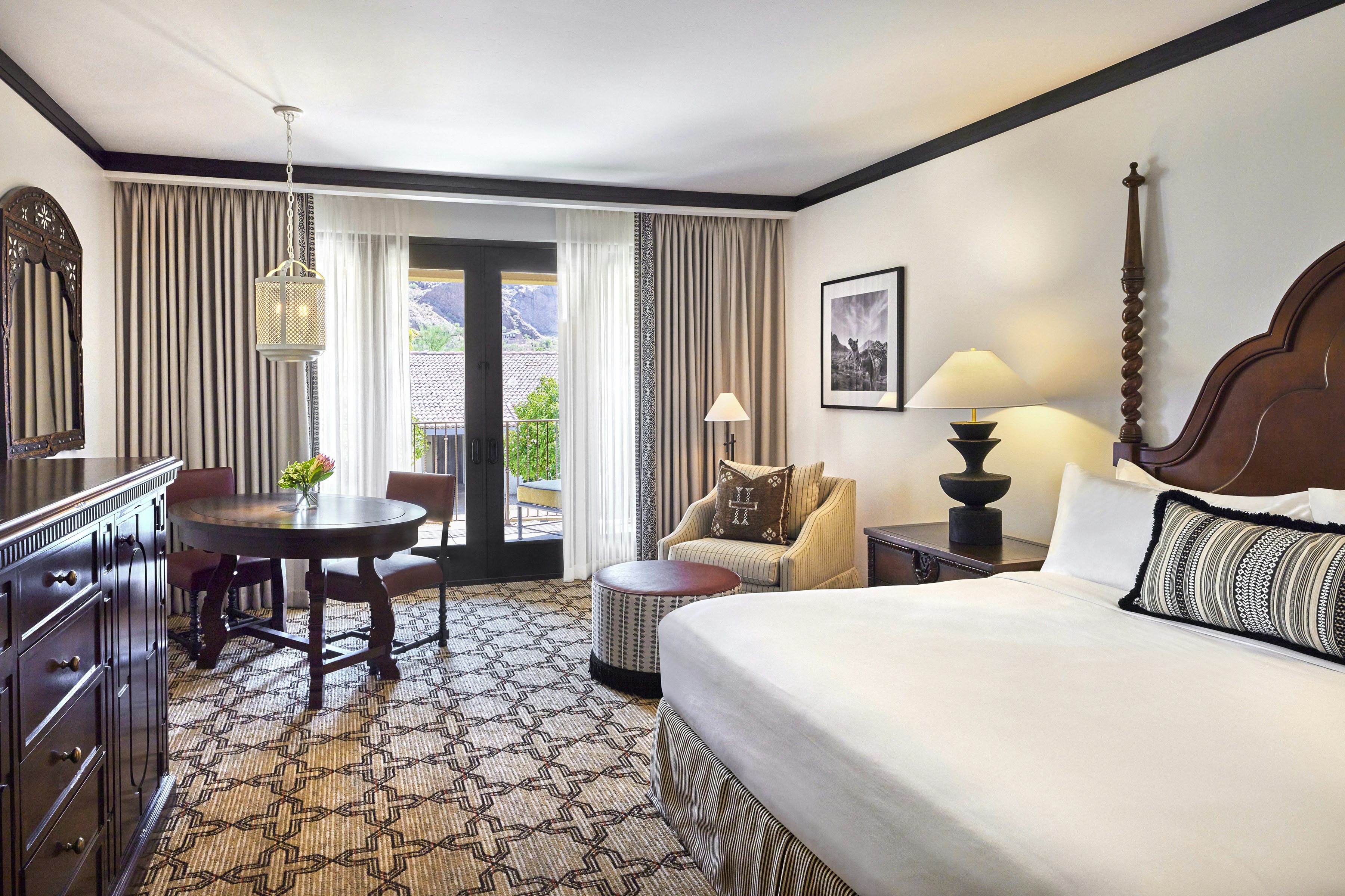 Room, King Bed, Camelback View