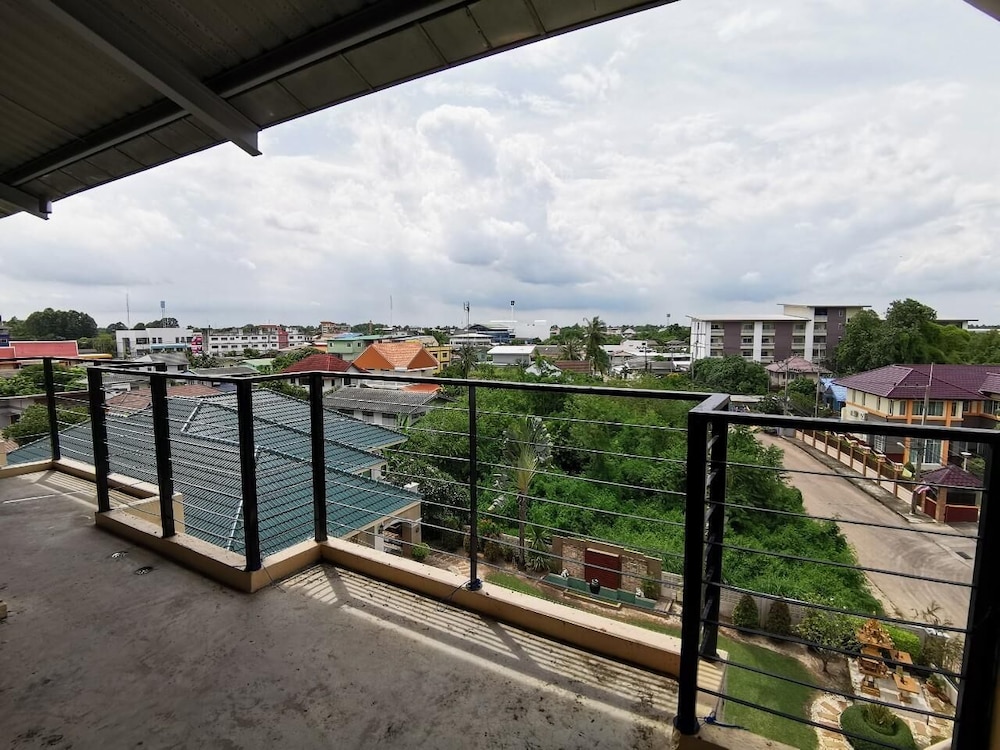 Suklutai Hotel & Serviced Apartment 44/49