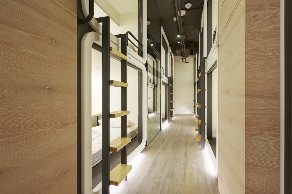 Taiwan Youth Hostel & Capsule Hostel 68/81