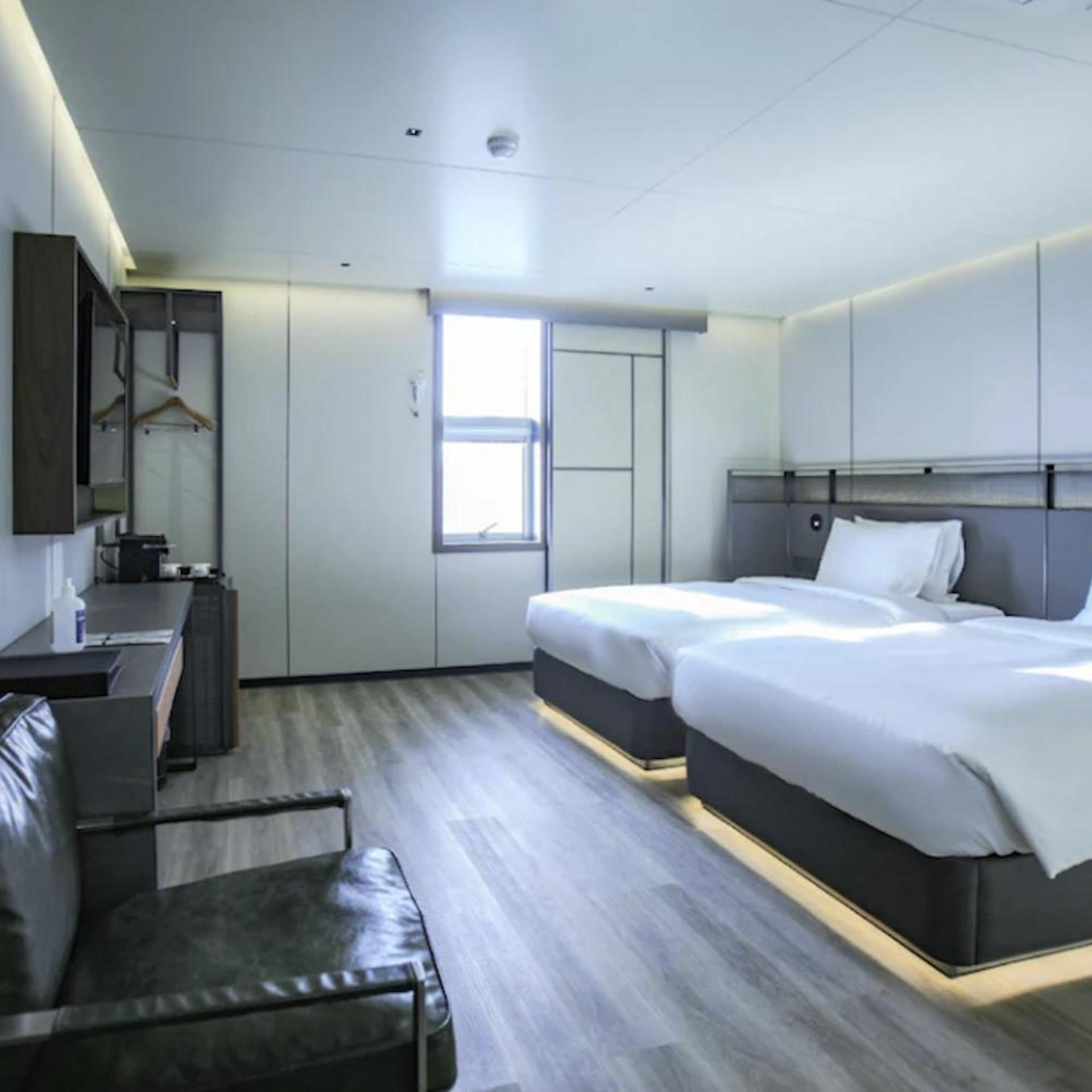 Deluxe, Twin Beds, No Parking