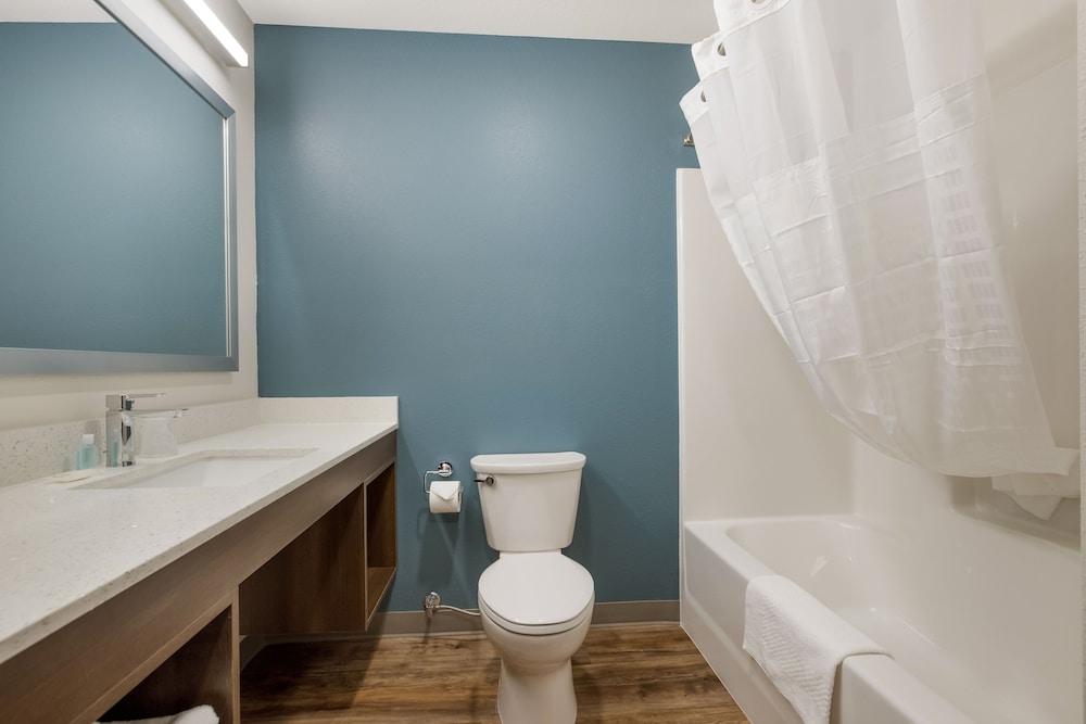 WoodSpring Suites South Brunswick - Princeton 14/15