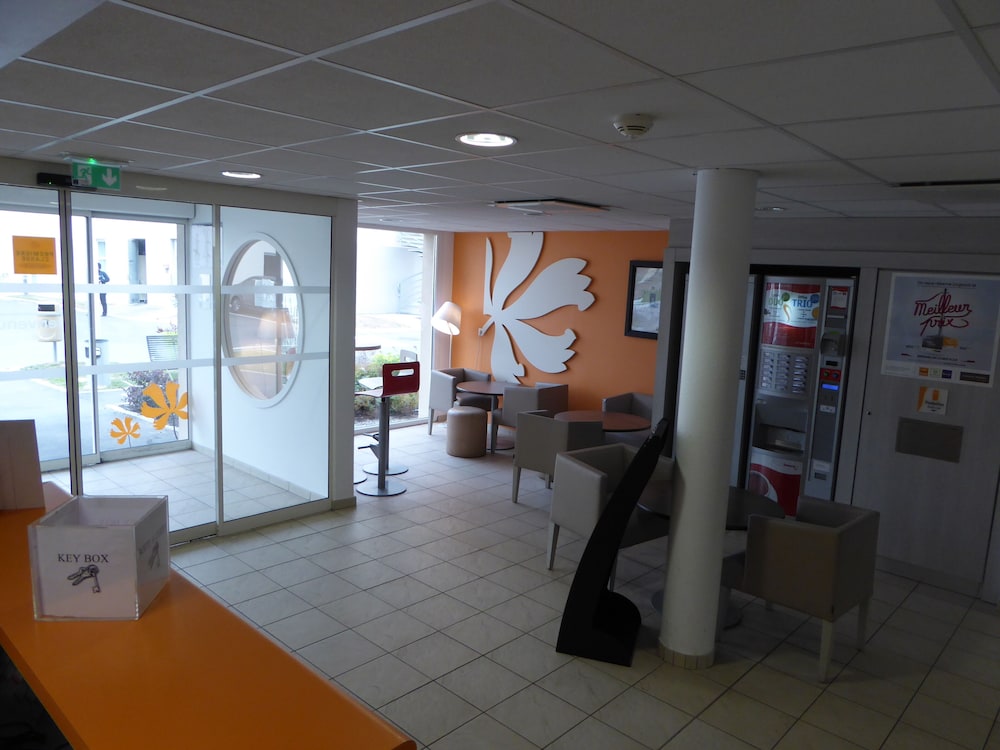 PREMIERE CLASSE HOTEL ROISSY - AEROPORT CDG - LE MESNIL AMELOT 39/61