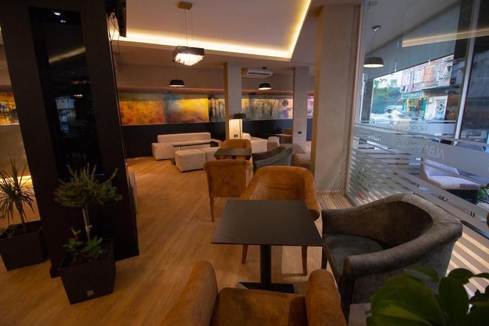 Albanopolis Hotel 43/60